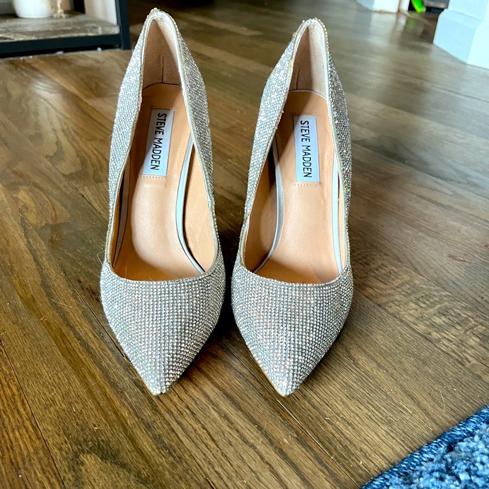 Steve Madden pumps